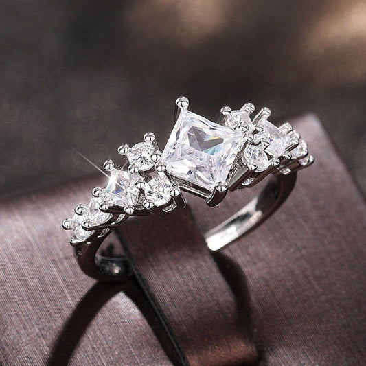Cressida Lumere Ring | White Gold 16k
