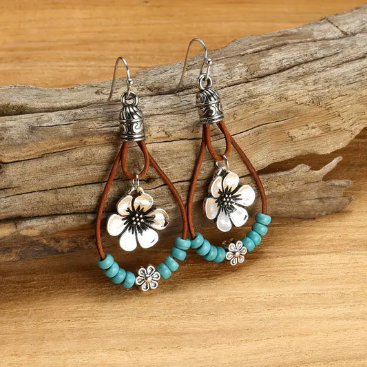 Vintage Floral Leather Earrings | White Gold 14k